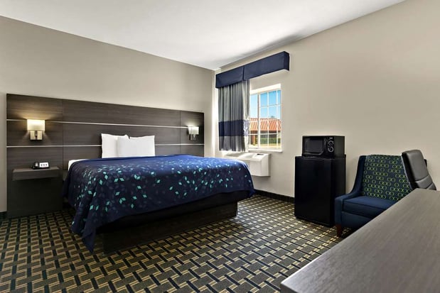 Images SureStay Plus by Best Western Tulsa East