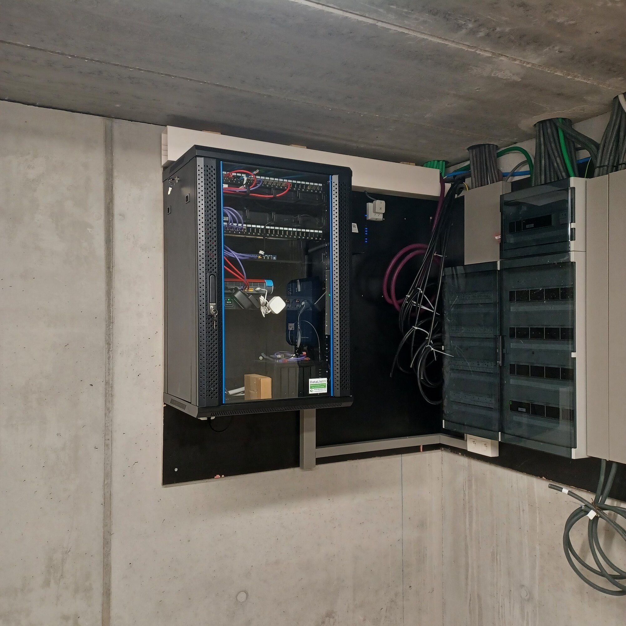 Fotos - DataLinXX - Netwerkbekabeling en Meer - 12