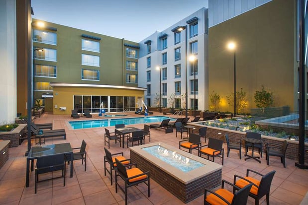 Images Hilton Garden Inn Burbank Los Angeles