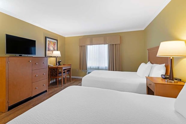 Images Best Western Plus Windjammer Inn & Conference Center