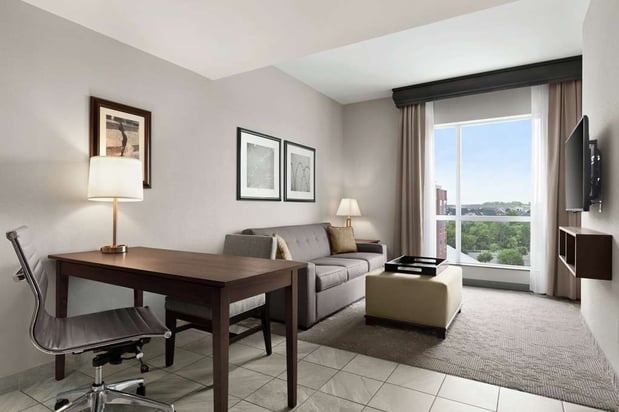 Images Embassy Suites by Hilton Charlotte Ayrsley