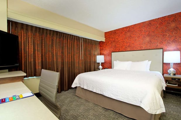 Images Hampton Inn & Suites Columbus-Downtown