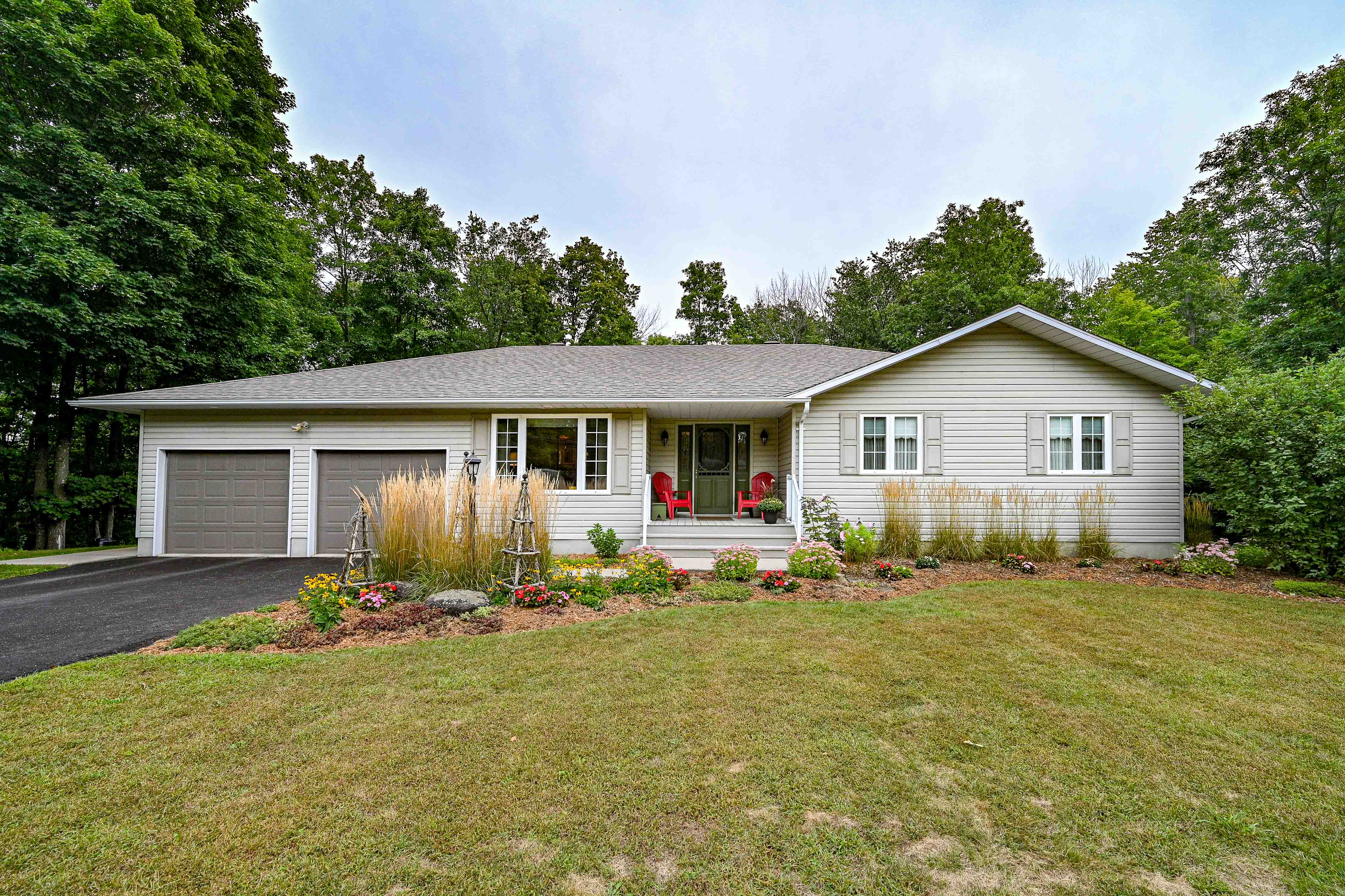 Images Leif Olson - Ottawa Real Estate Agent - Hamre Team RE/MAX Affiliates