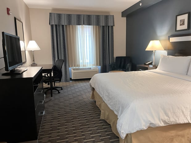 Images Holiday Inn Express & Suites Morton Peoria Area by IHG