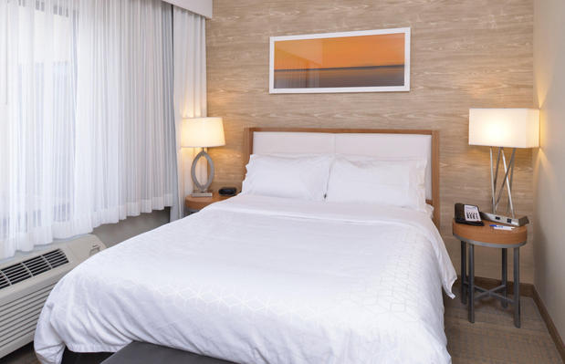 Images Holiday Inn Express & Suites Pocatello by IHG