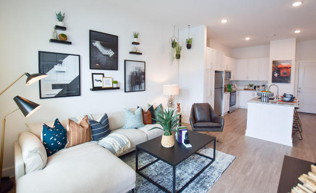 Images The Ivy at Ariston