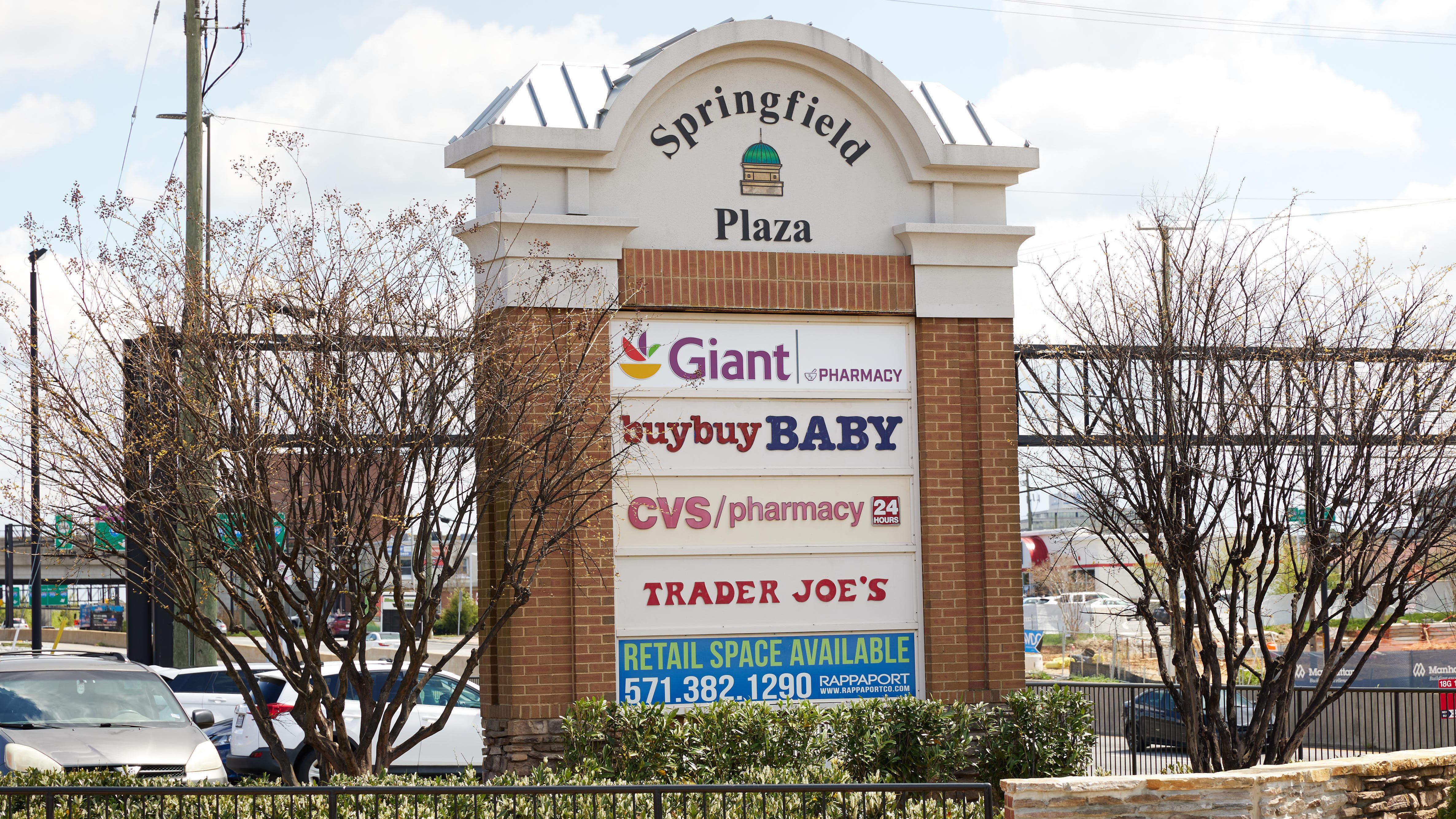 Springfield Plaza exterior sign