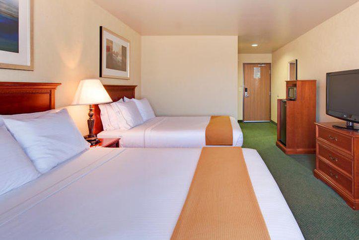 Images Holiday Inn Express & Suites Tehachapi Hwy 58/Mill St., an IHG Hotel