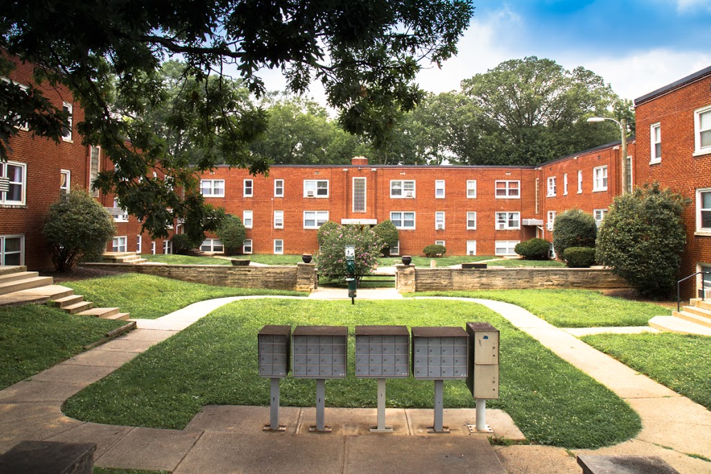 Monon 6100 Apartments, Managed by Buckingham Monon Living Photo