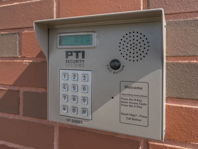 Images Extra Space Storage