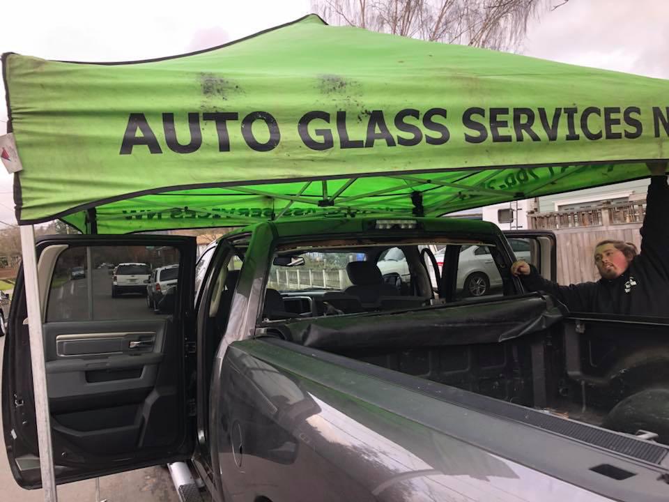 We offer windshield replacement quotes!