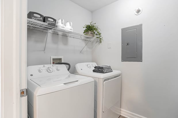 Images Eagle Rock Apartments & Townhomes at Rensselaer