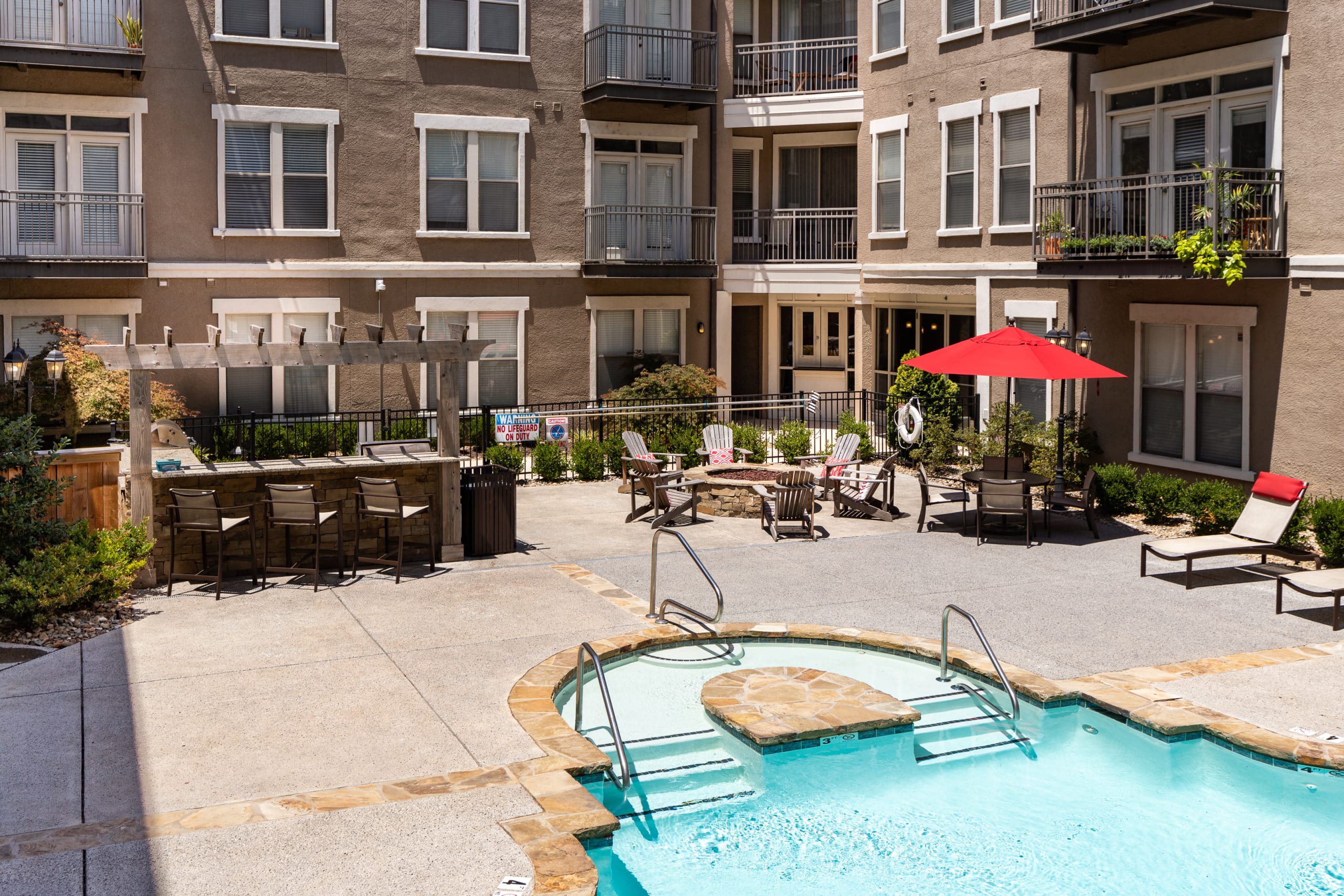 Swimming pool