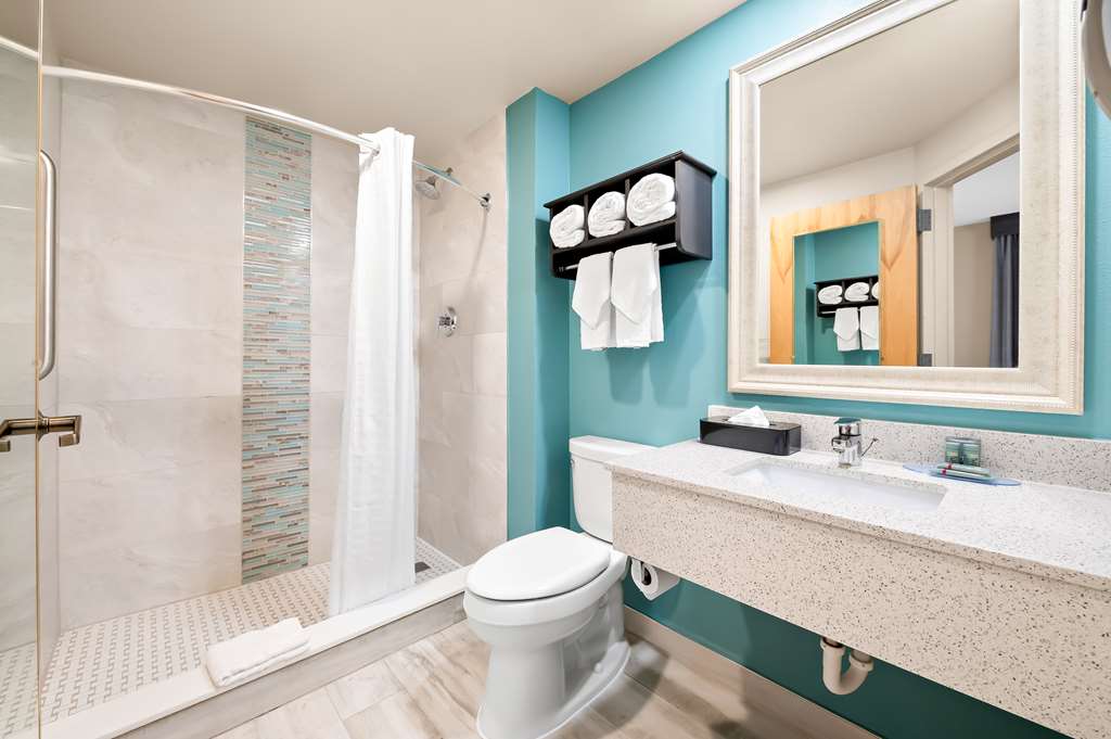 Two Queen Bathroom