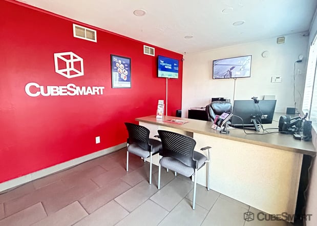 Images CubeSmart Self Storage