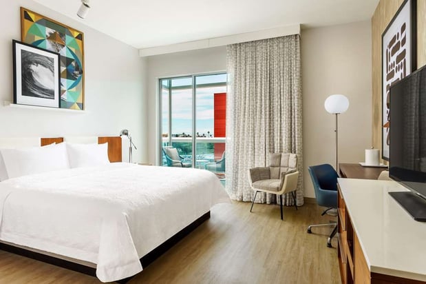 Images Hampton Inn & Suites Santa Monica