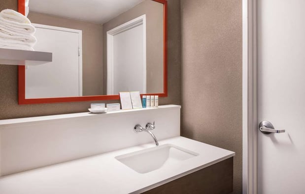 Images Hampton Inn Phoenix-Airport North