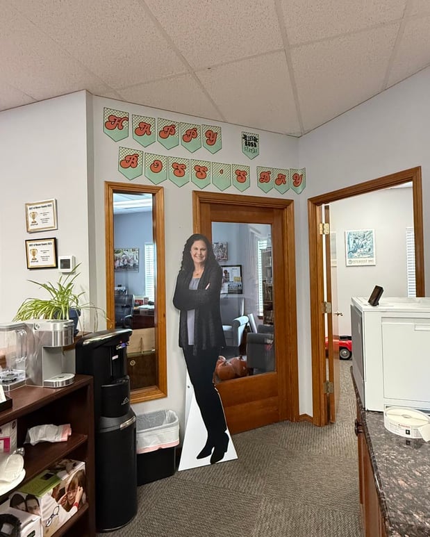 Images Melanie Bakala - State Farm Insurance Agent