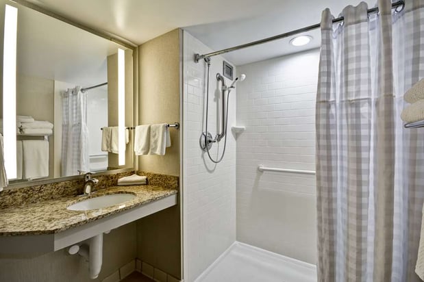 Images Embassy Suites by Hilton Charlotte