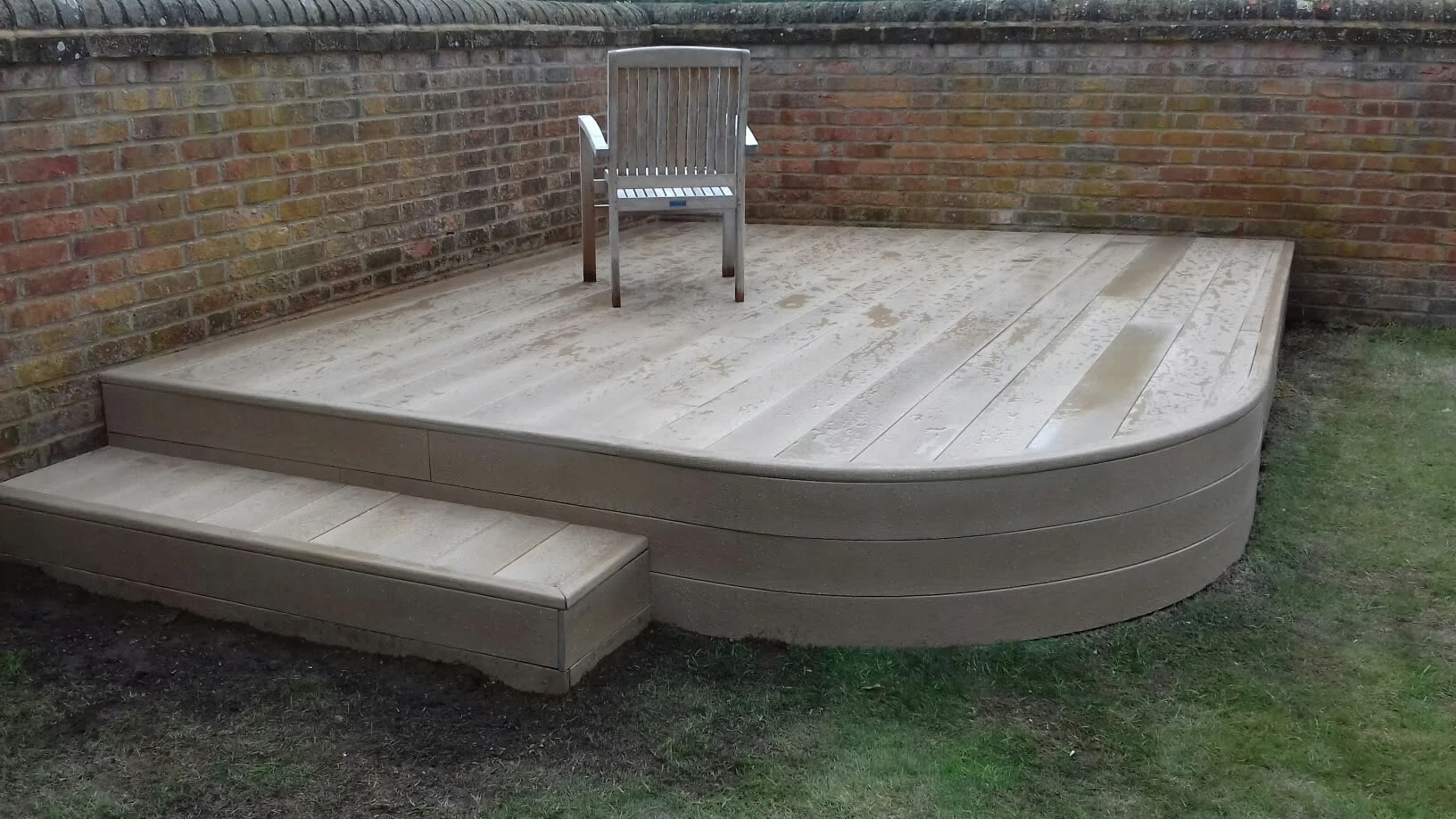 Images Milan Fencing & Landscaping