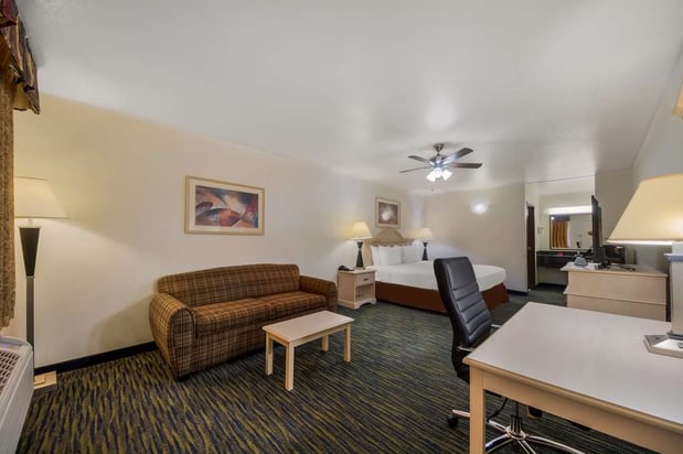 Images SureStay by Best Western Falfurrias