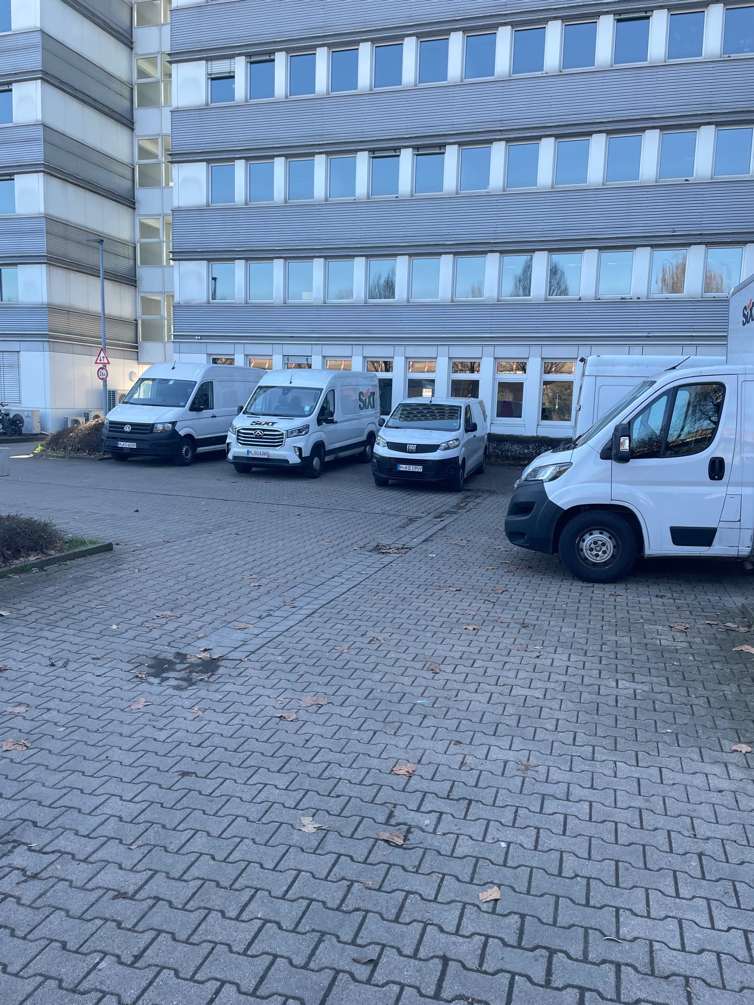 SIXT Autovermietung Hannover Buchholz, Karl-Wiechert-Allee 74 in Hannover