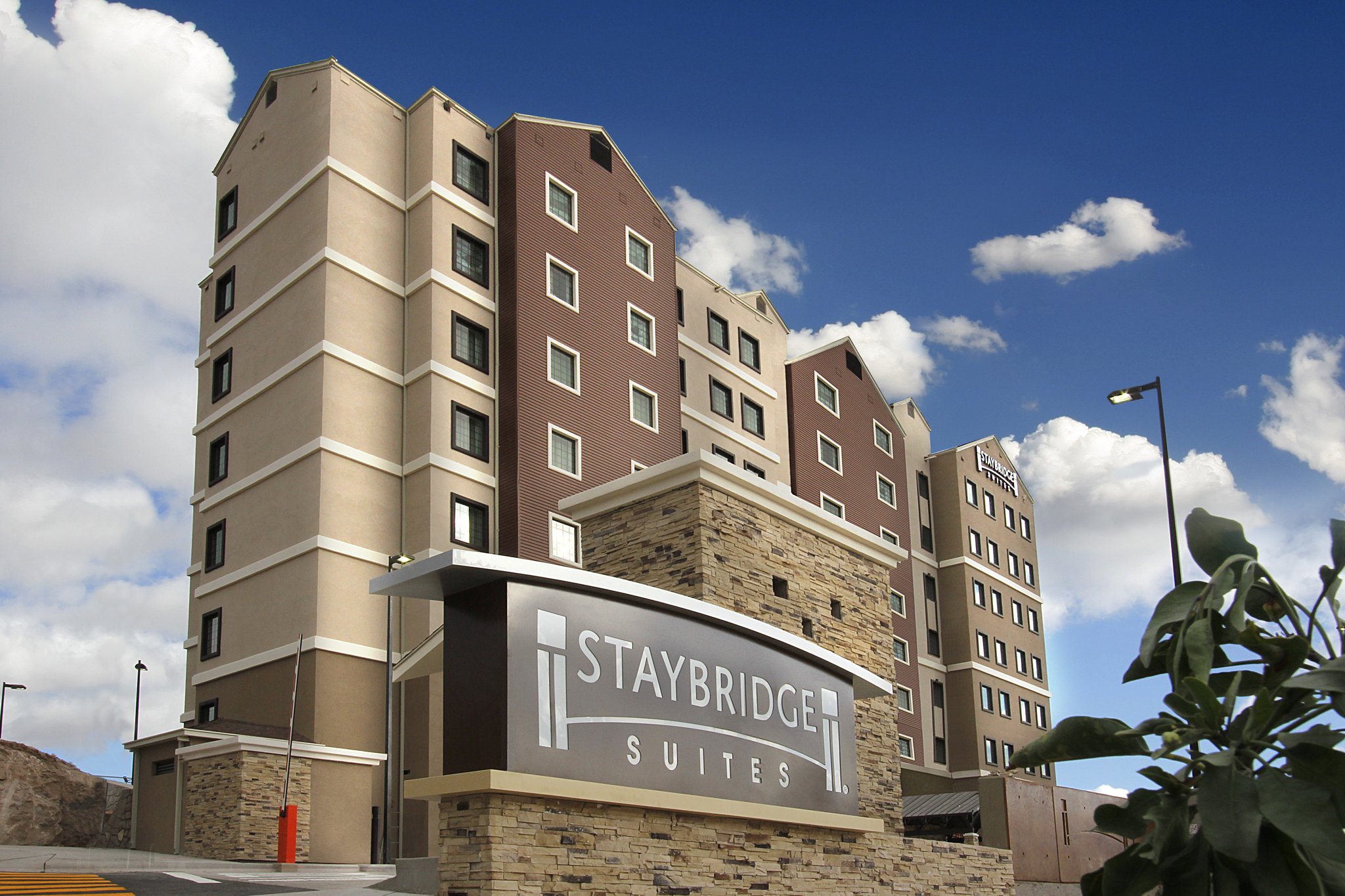 Images Staybridge Suites Chihuahua by IHG