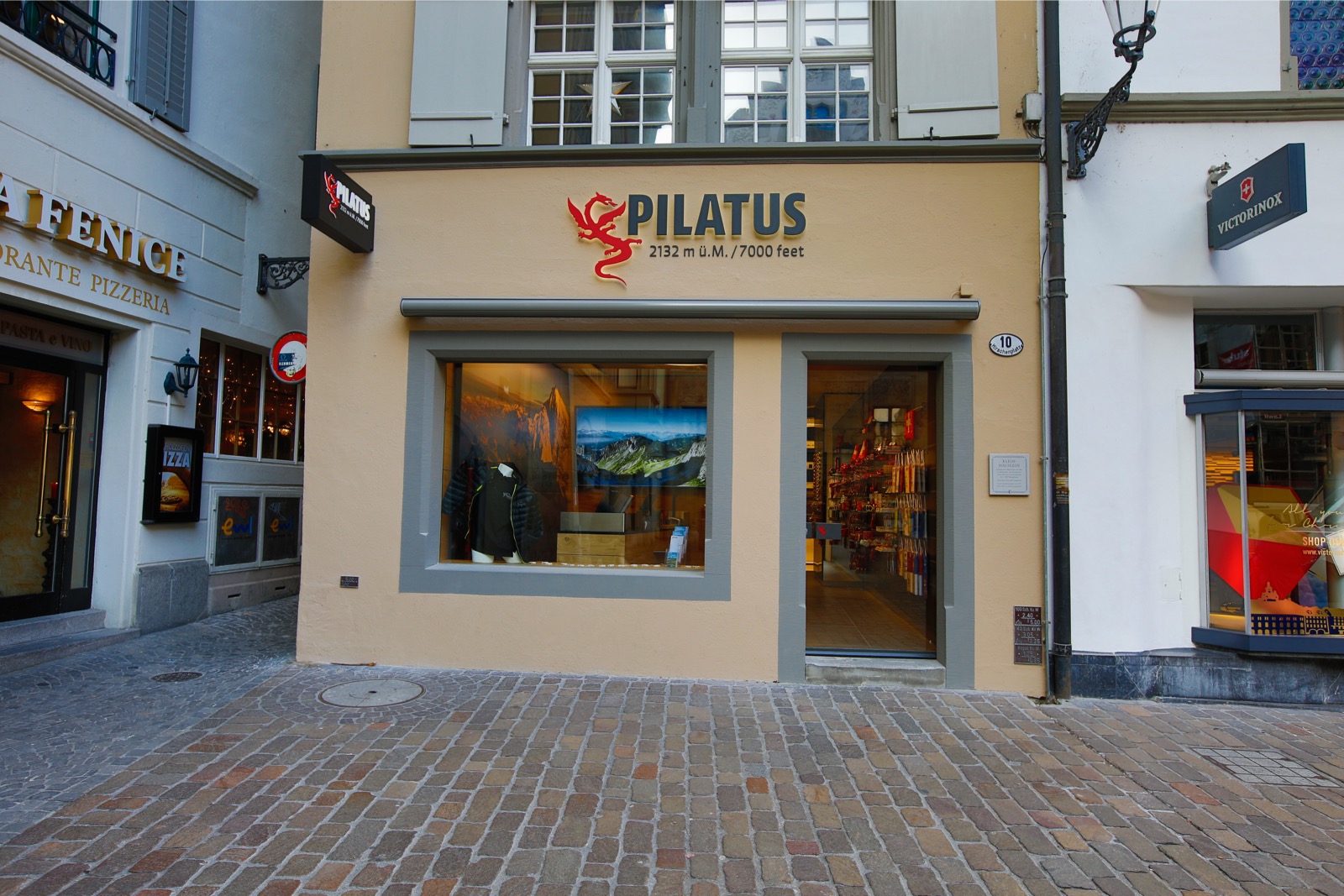 Pilatus Shop Luzern, Hirschenplatz 10 in Luzern