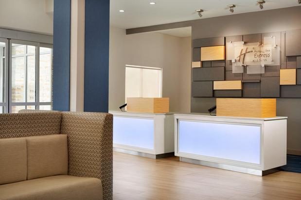 Images Holiday Inn Express & Suites McAllen - Medical Center Area by IHG