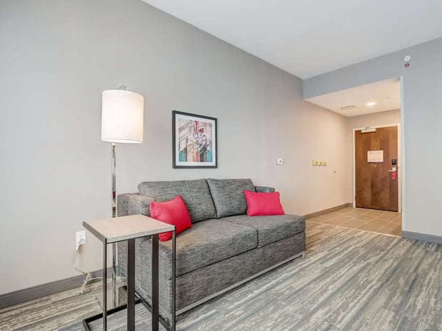 Images Hampton Inn and Suites by Hilton Cincinnati Midtown Rookwood