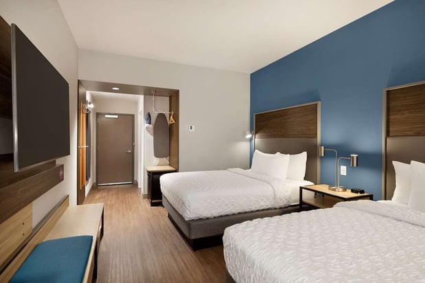 Images Tru by Hilton Ogden