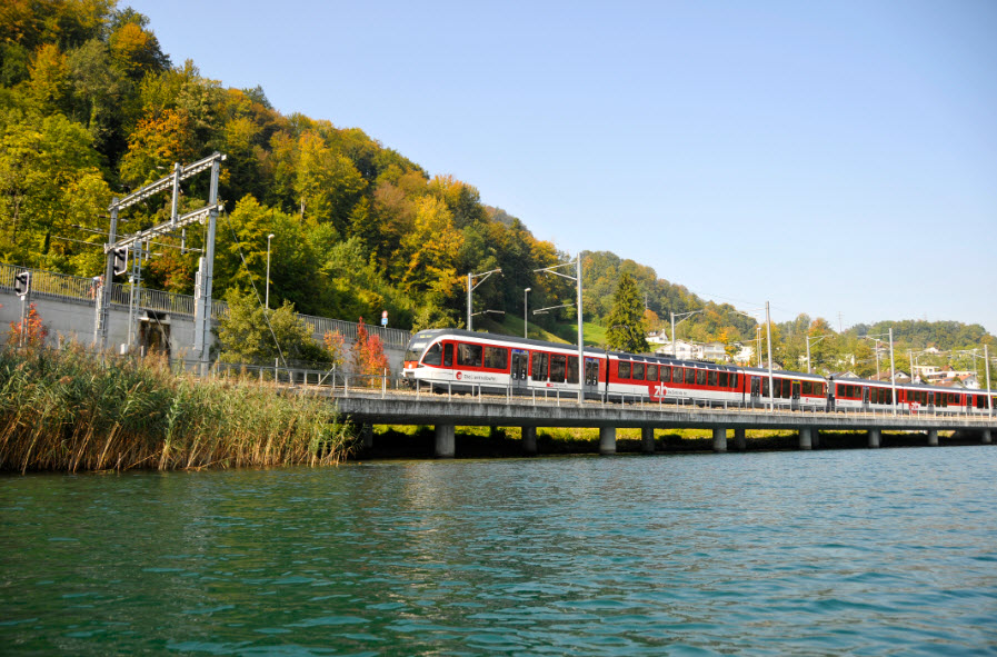 Bilder zb Zentralbahn AG - Reisezentrum Hergiswil