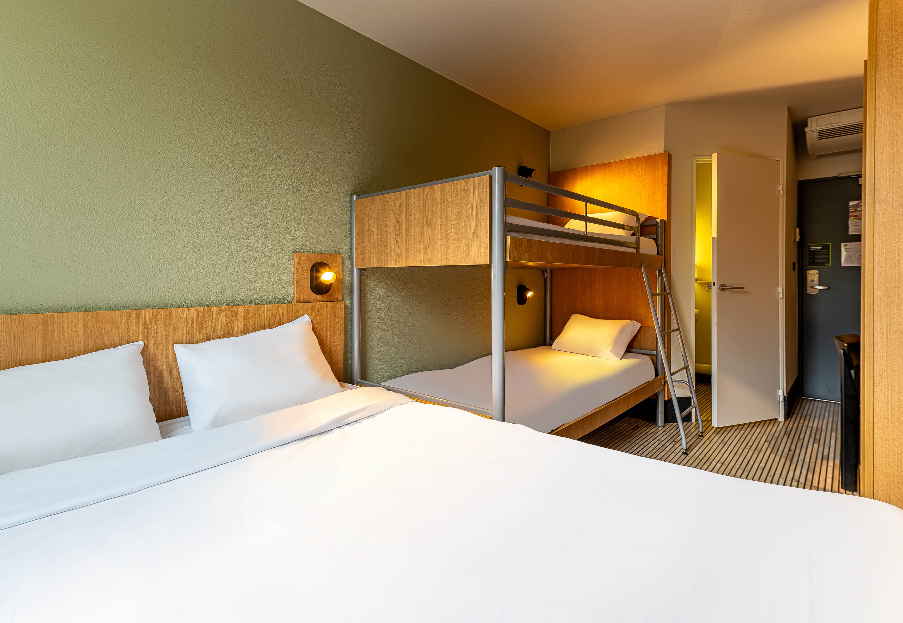 Images B&B HOTEL Marne-la-Vallée Bussy-Saint-Georges