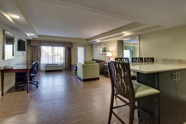 Images Holiday Inn Resort Orlando Lake Buena Vista by IHG