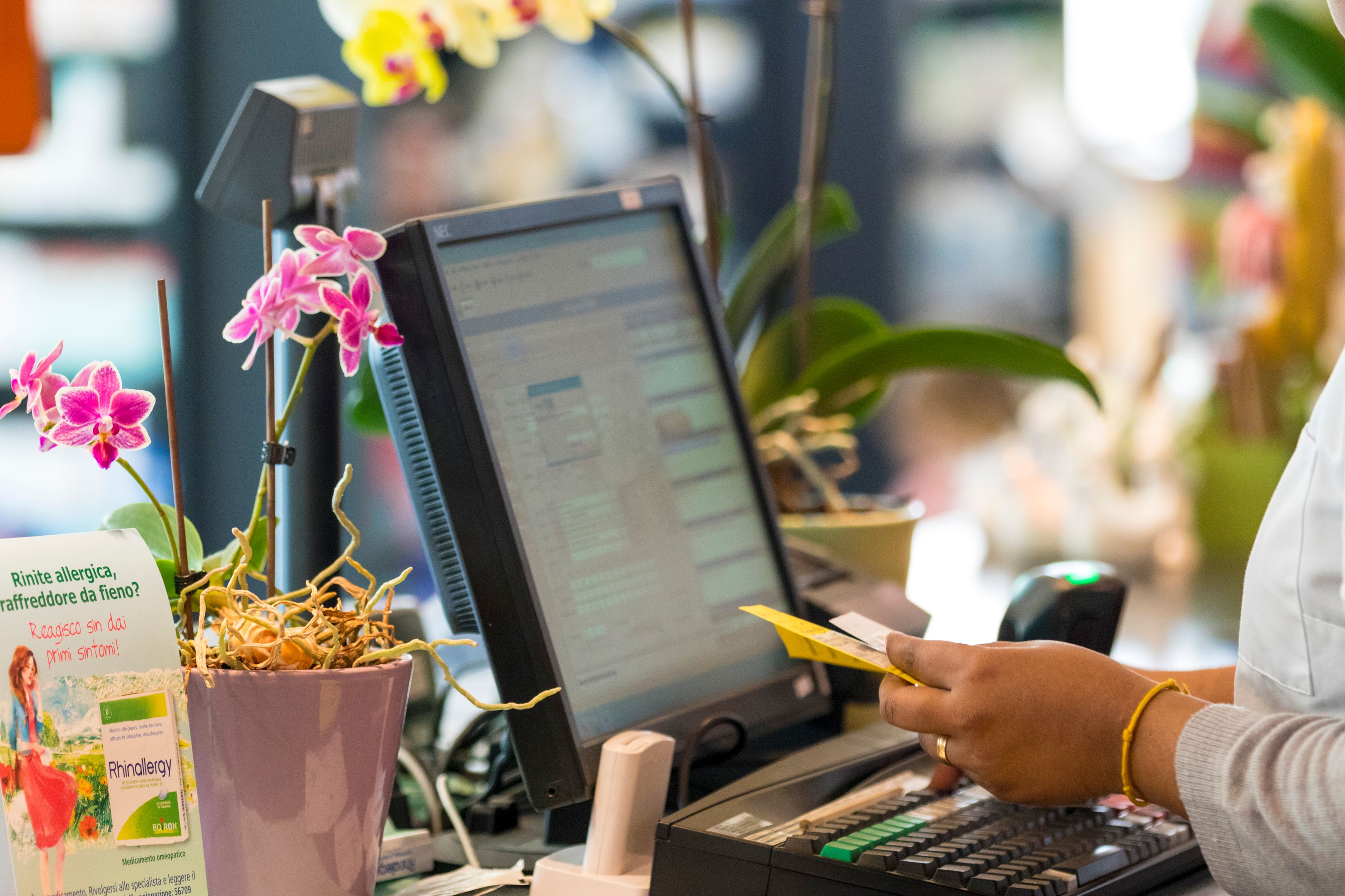 Bilder Apotheke-Drogerie-Reformhaus Kuhn AG - Ihre Apotheke in der Region Brugg AG