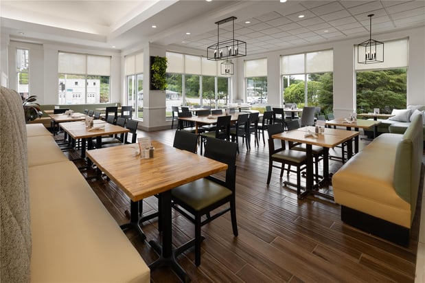 Images Hilton Garden Inn State College