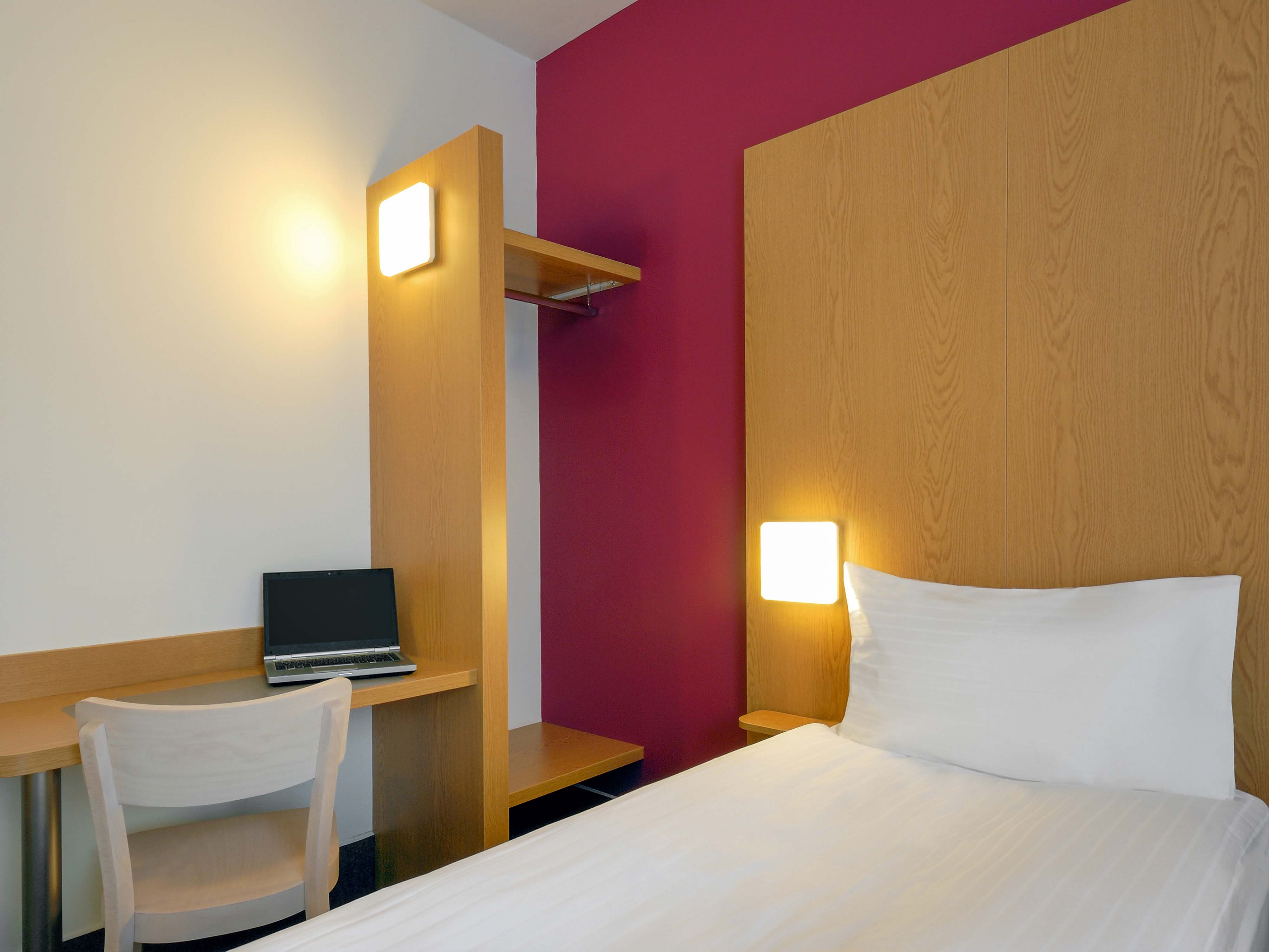 B&B HOTEL Prague-City