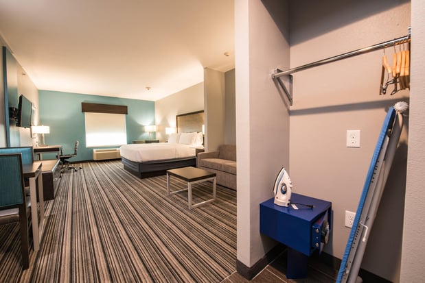 Images Holiday Inn Express & Suites Houston - Hobby Airport Area by IHG