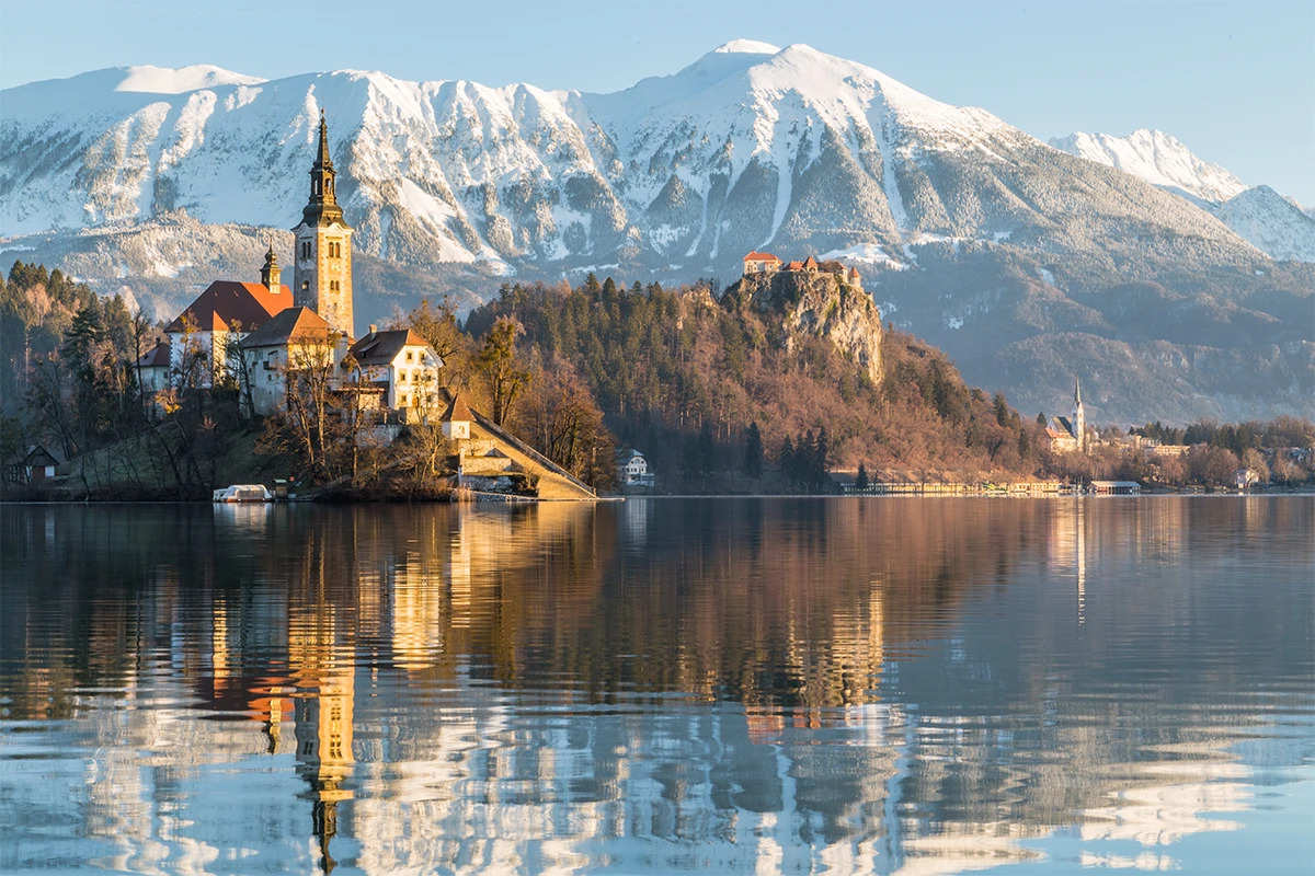 LST Finance Groupe AG | in-die-schweiz.de, Seestrasse 185B in Thalwil