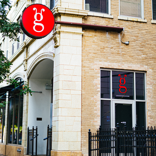Images Grasshopper Club South Loop Chicago Dispensary