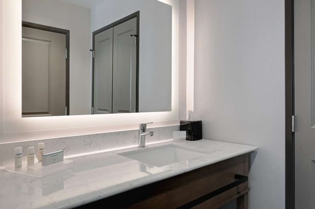 Images Homewood Suites by Hilton Santa Clarita