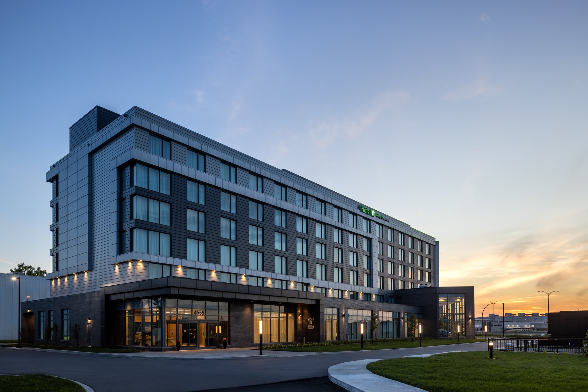 Images Holiday Inn Express Montreal Airport - St-Laurent by IHG