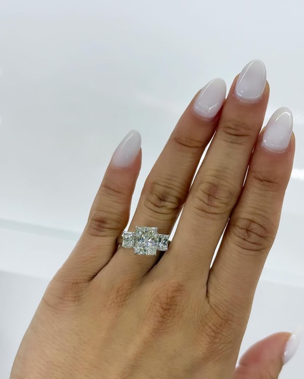 Images Mariloff Diamonds & Fine Jewelry