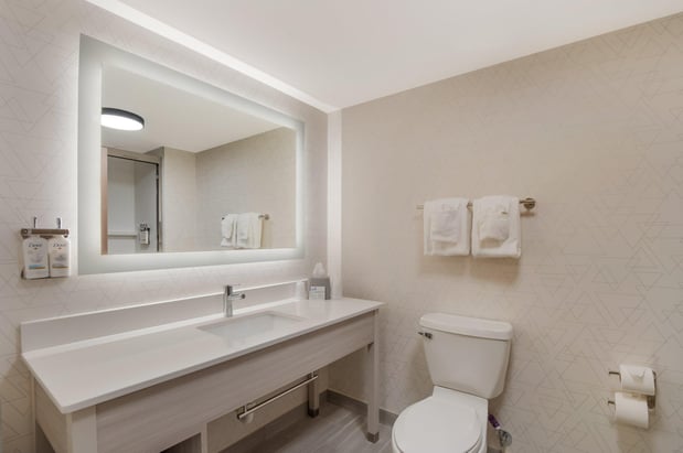 Images Holiday Inn Express & Suites Lexington by IHG