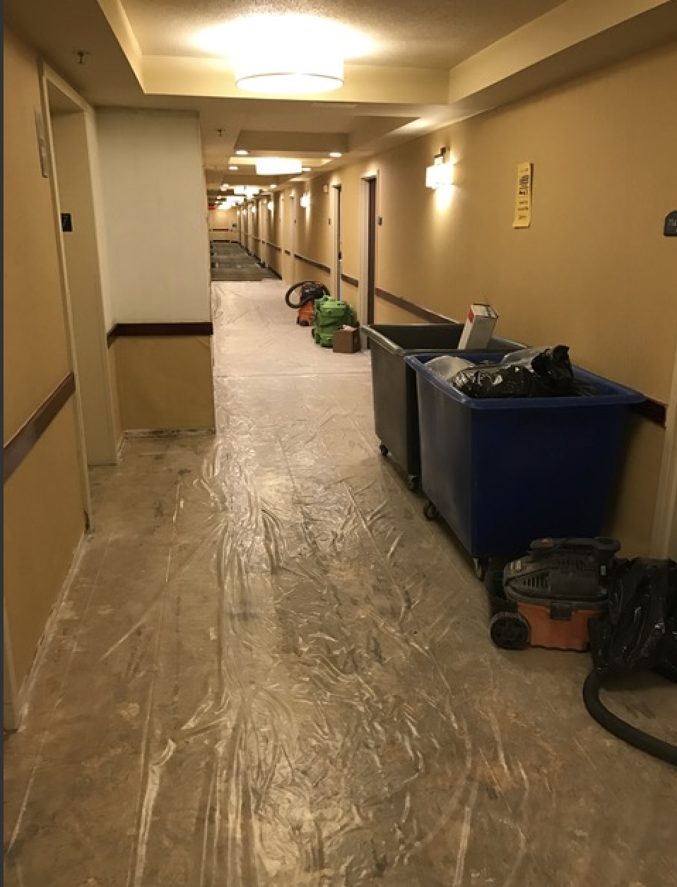 Our SERVPRO of Ozone Park/Jamaica Bay team is hard at work on a commercial water damage cleanup!