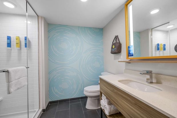 Images Tru by Hilton Lathrop