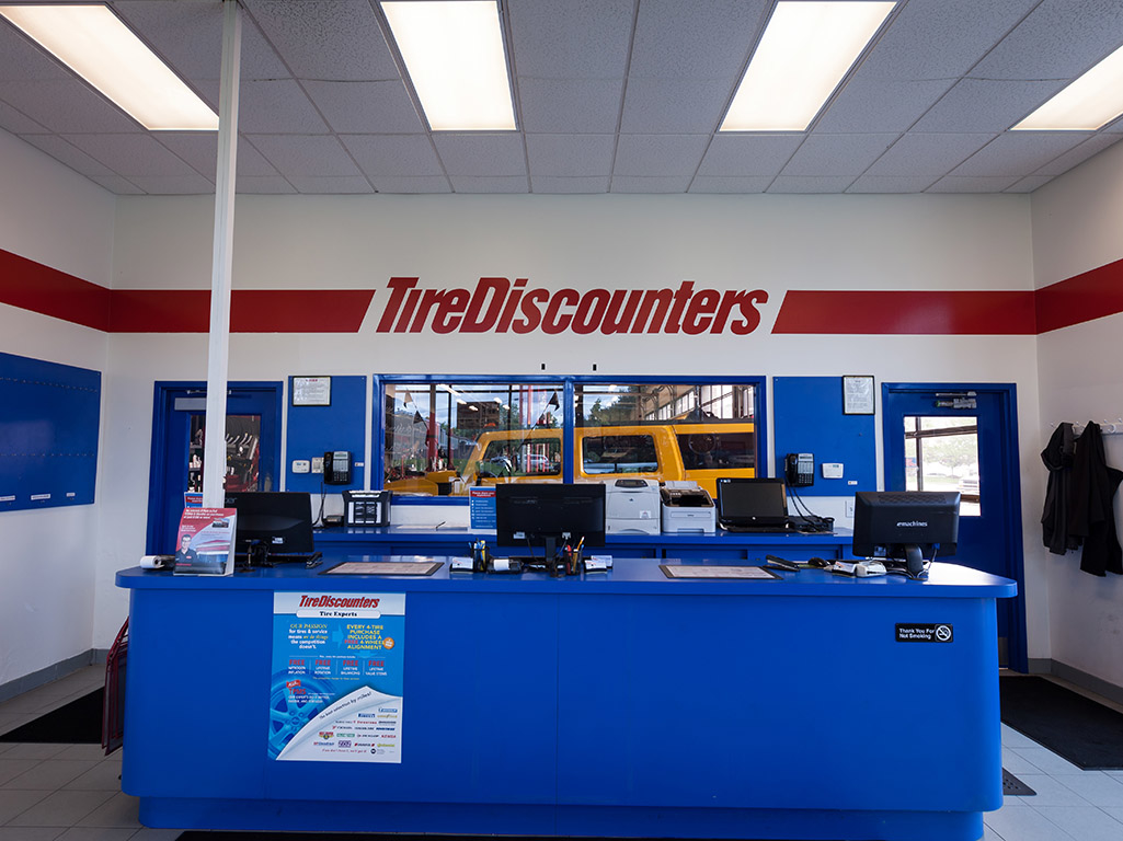 Tire Discounters on 1968 Baltimore Reynoldsburg Rd in Reynoldsburg