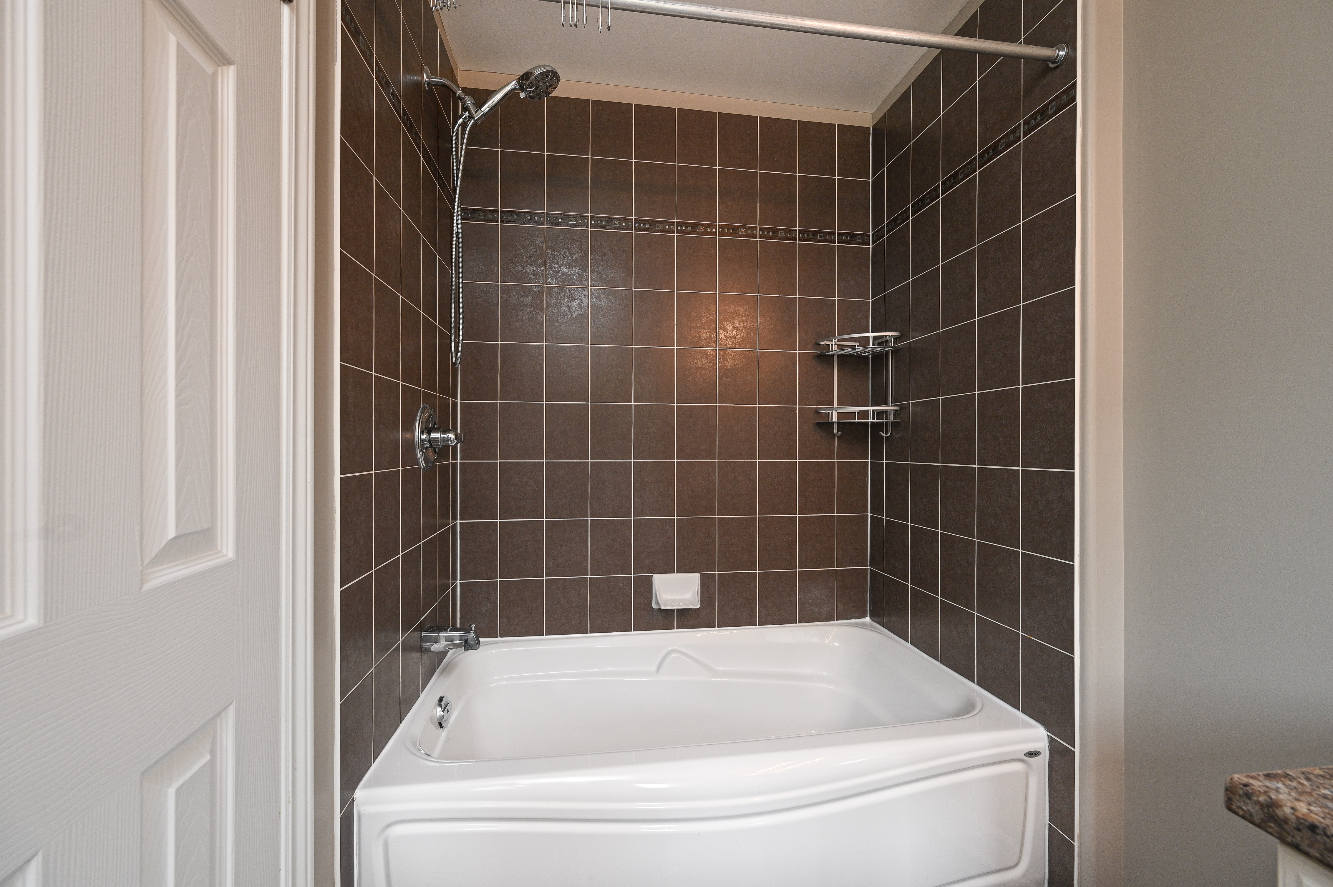 Images Leif Olson - Ottawa Real Estate Agent - Hamre Team RE/MAX Affiliates