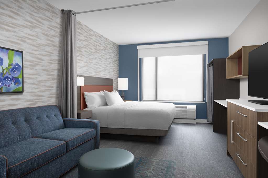 Guest room