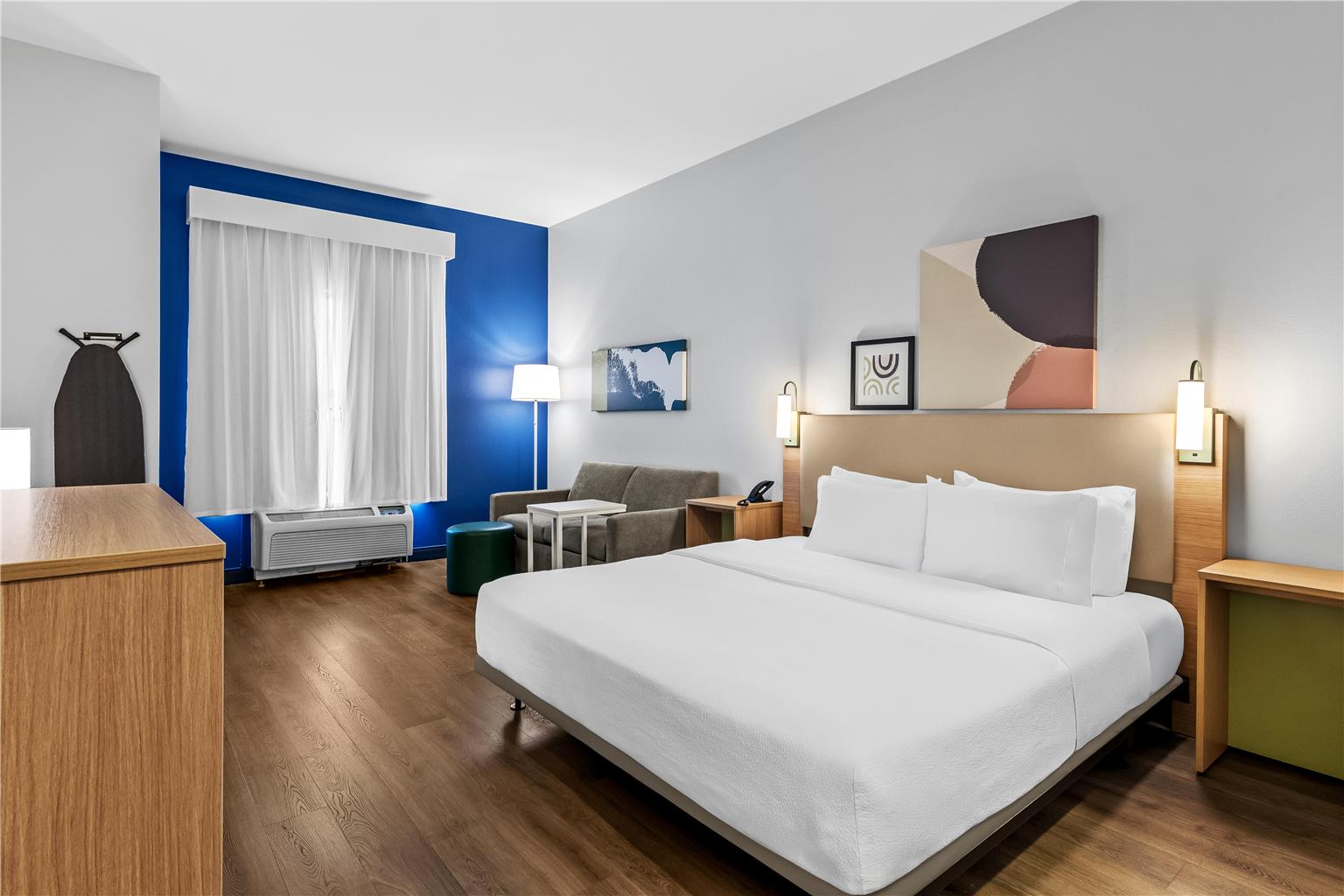 Guest room